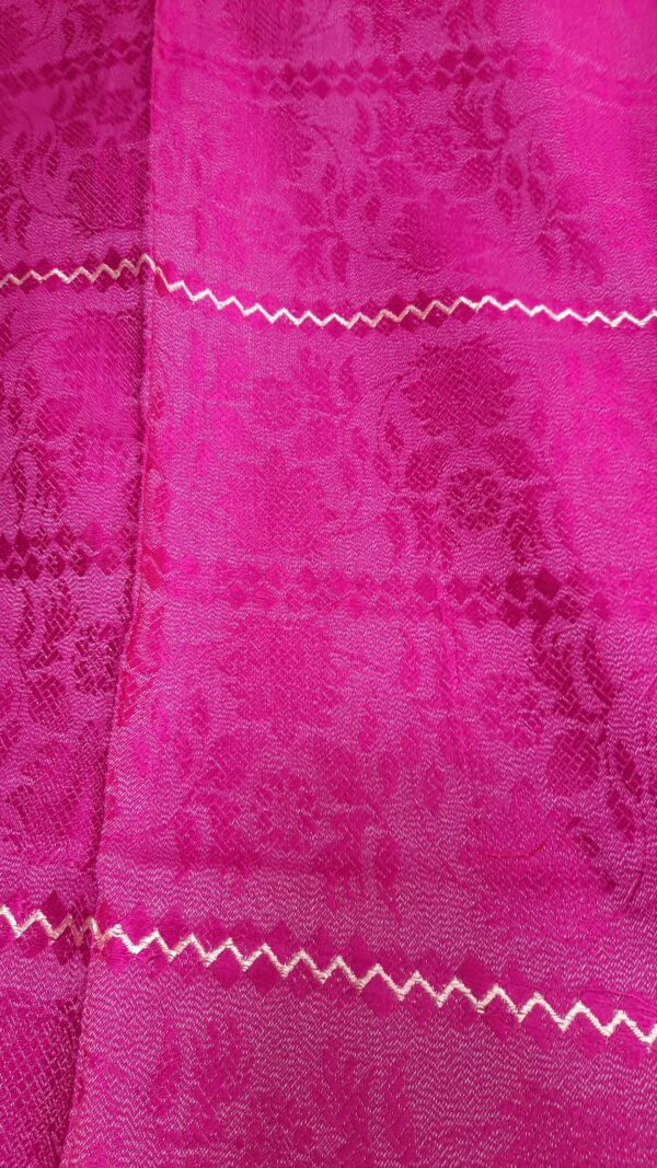 Mariab Karandy Jaquard Shawl - Image 2